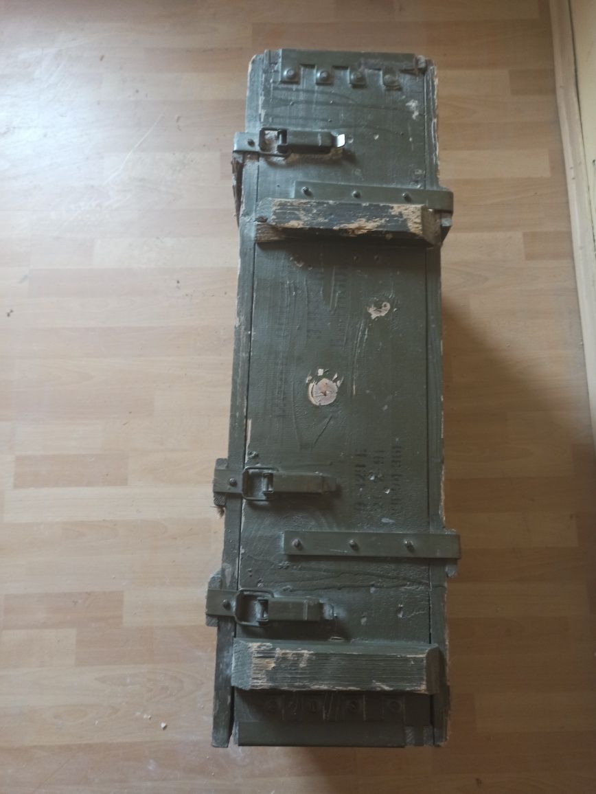 Skrzynia wojskowa drewniana po amunicji