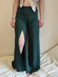 Зеленые летние штаны легкие свободные штаны палаццо зеленые