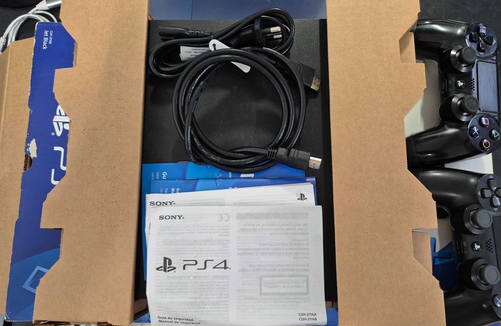 PS4 slim completa