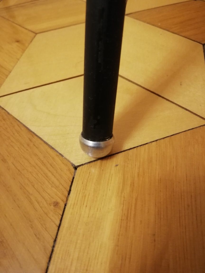 Lampa prl metalowa podłogowa ze stolikiem i półką
