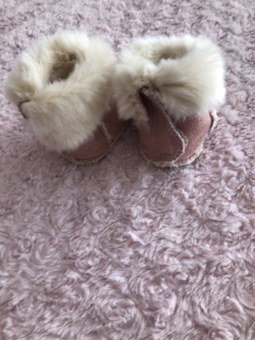 Botas tipo ugg bebe 14/15 novas