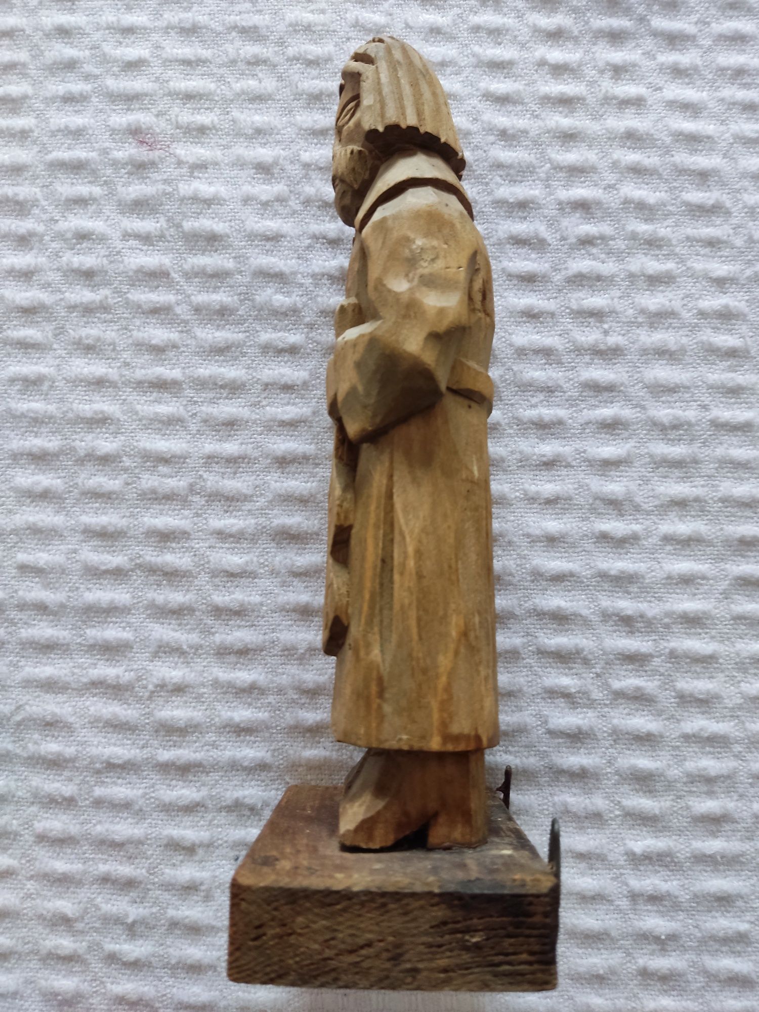 Drewniana ręcznie wykonana rzeźba " Słowiański wieszcz muzykant "