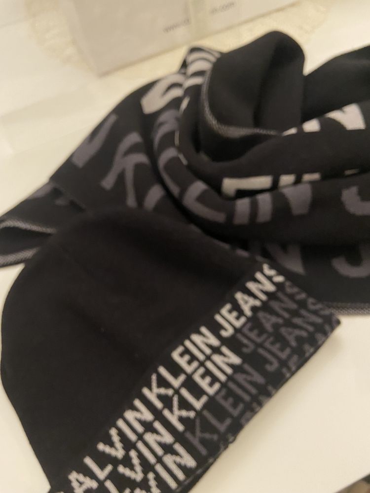 Komplet Czapka i szalik Calvin Klein