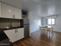 Duplex T1 mobilado para arrendar S Vicente, perto do Panteão e Merc...