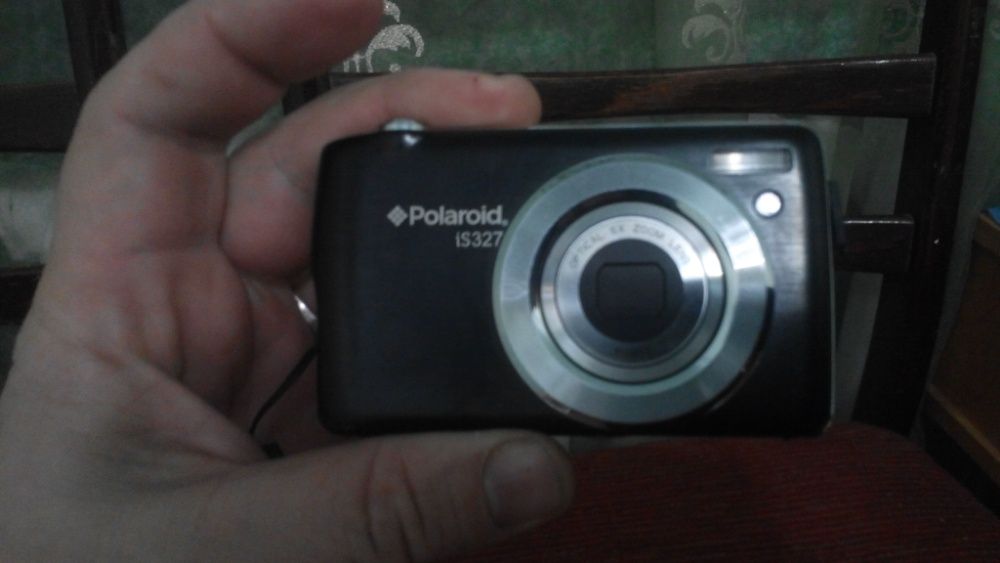 polaroid is327 16Mp камера