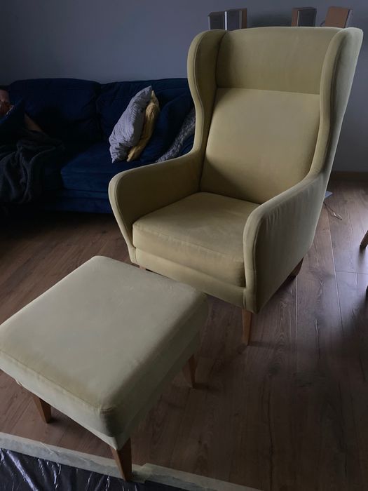 Fotel Uszatek z podnóżkiem
