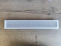 Kratka wentylacyjna biała 42x6,5cm