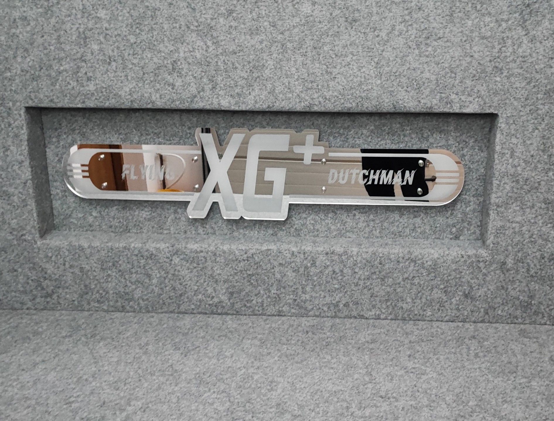 DAF XG+ Lustro LED  na tylną ścianę, nad łóżko D04-RGB