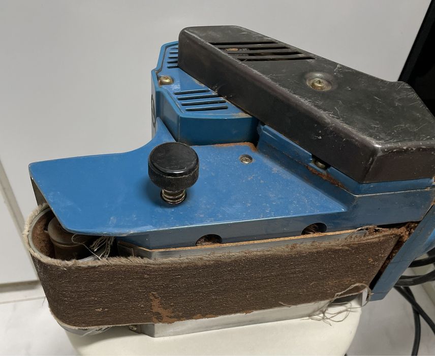 Lixadora de cinta/ Belt Sander da RYOBI