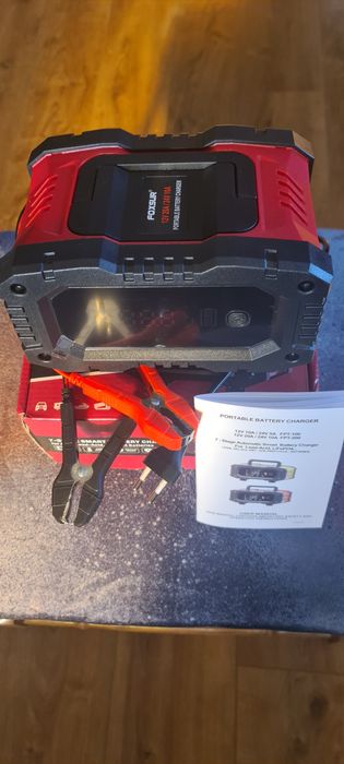 Зарядний пристрій FOXSUR для акумулятора