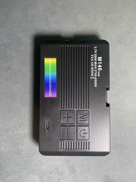 Видеосвет M140 RGB Pocket Fill Light (2000 mAh, 2700–6500K)