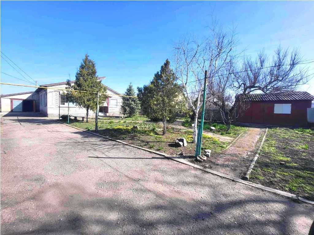 Продаж будинка, ТОРГ. Вул. Центральна, пригород Запоріжжя, 5 км.