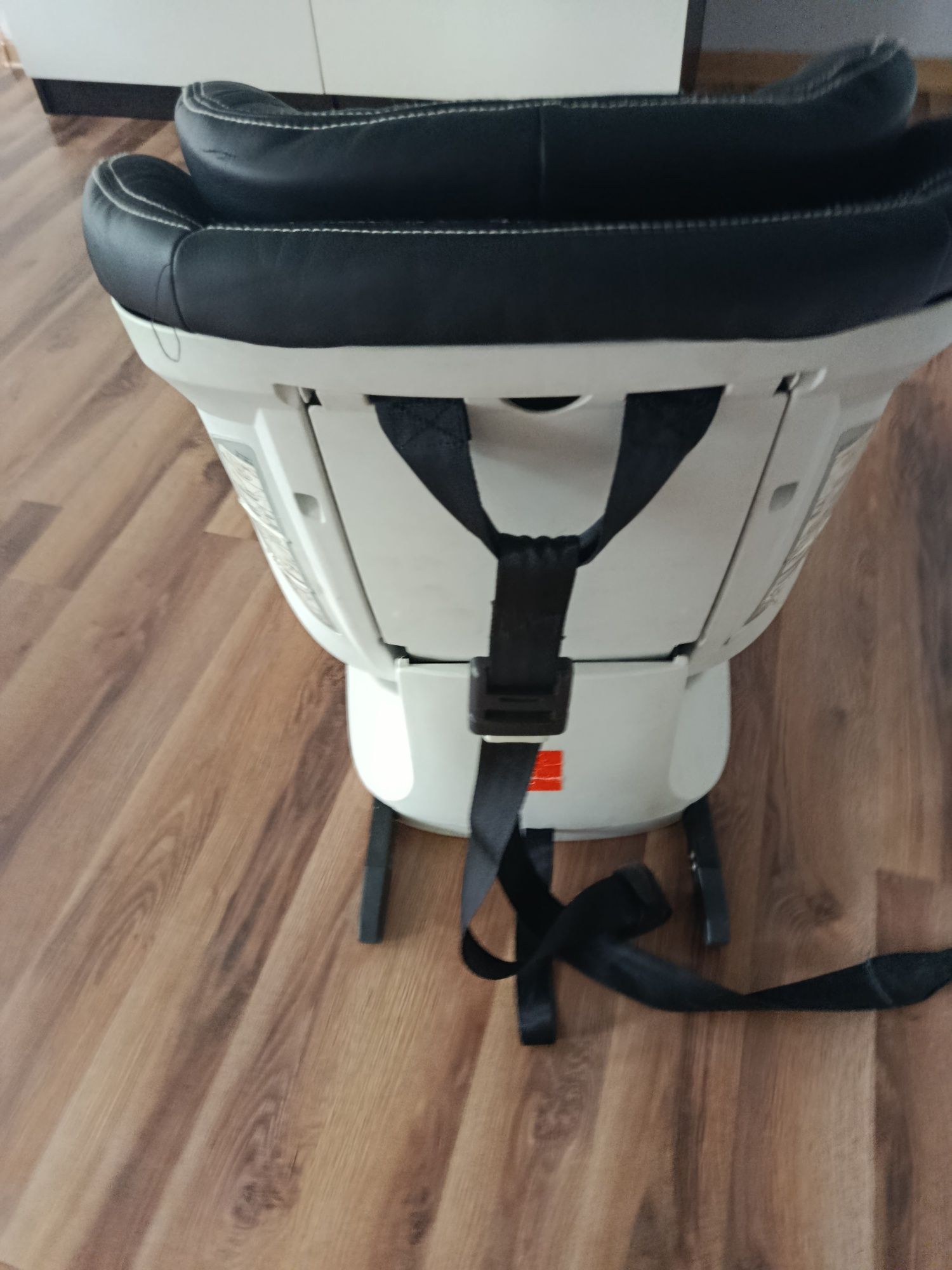 Fotelik samochodowy ISOFIX