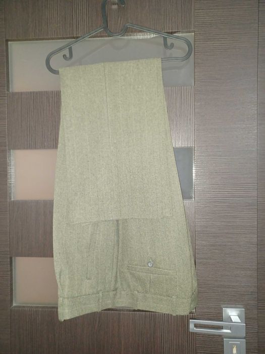 Garnitur męski trzyczęściowy