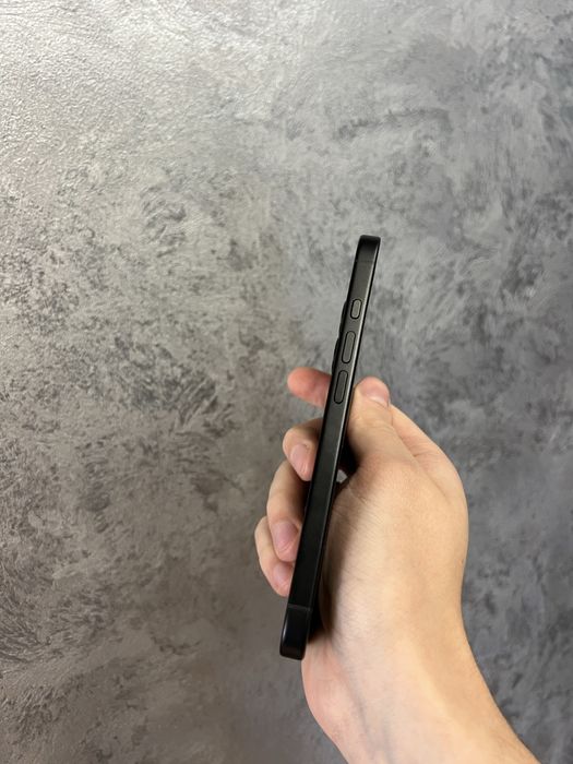 Б/у Iphone 16 256 Black Titanium ідеальний стан