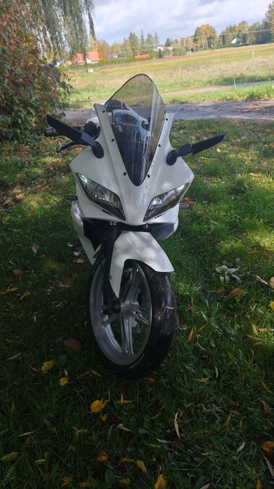 Yamaha YZF-R125 (2009) –  zadbana