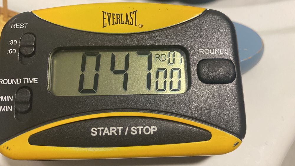 Temporizador para atletas/treinadores de Boxe. Everlast 7000 vibrante