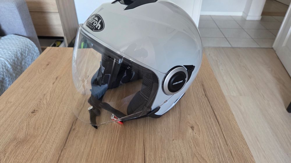 Kask Airoh Helios rozmiar L/58-60-jasnoszary - nowy - tanio - Szczecin