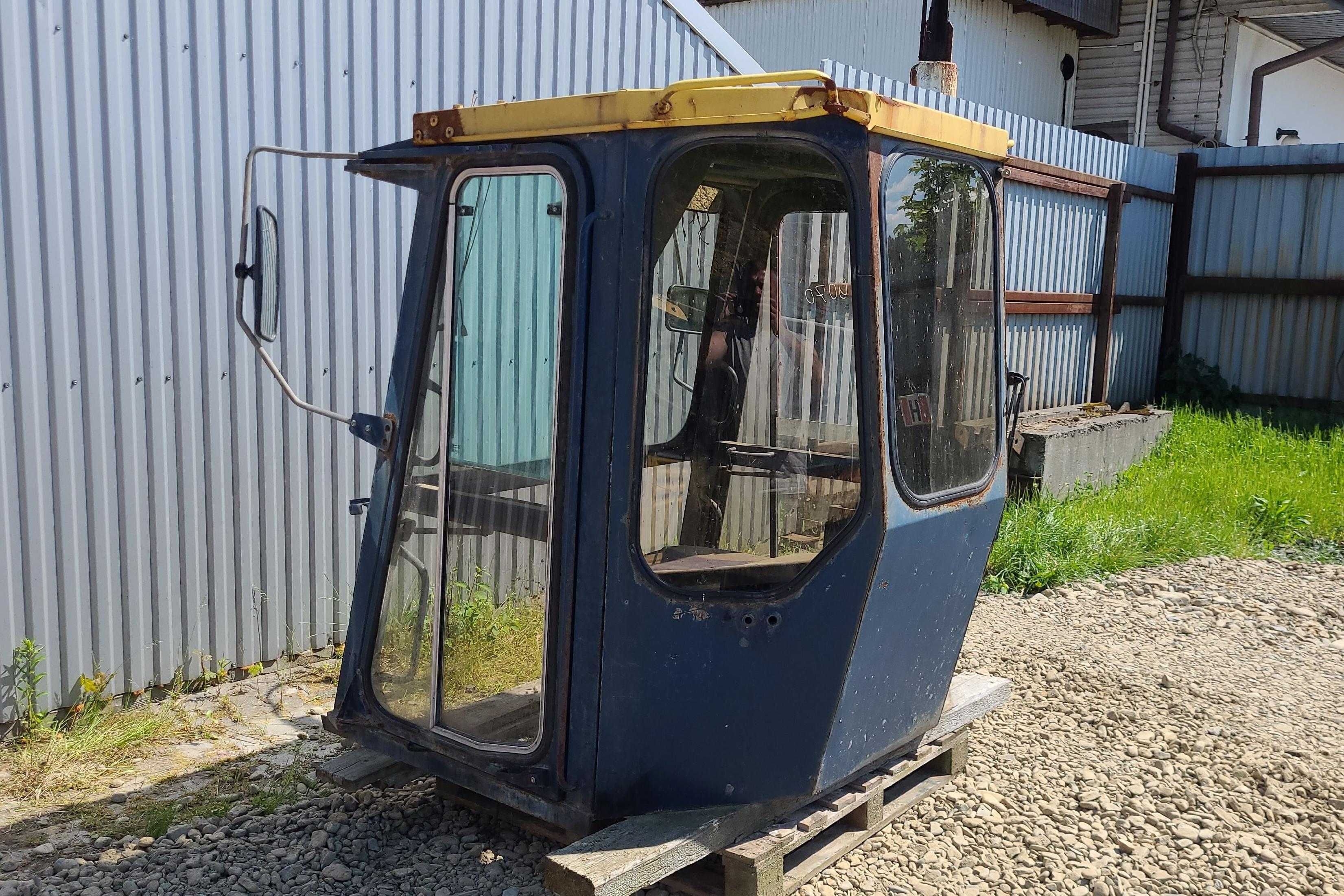 Kabina do ładowarki Hanomag 70E. Cabin.