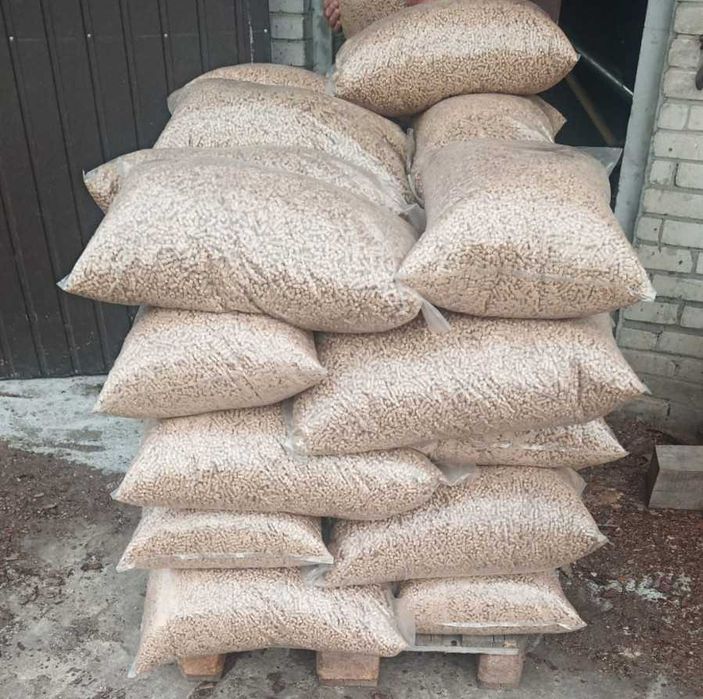 Pellet sosnowo dębowy bez lepiszcza