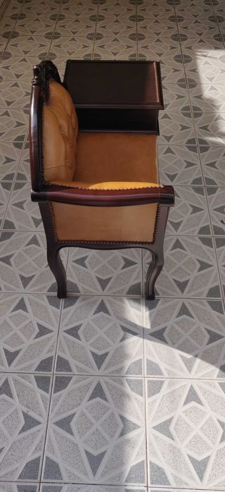 Banqueta de telefone classica