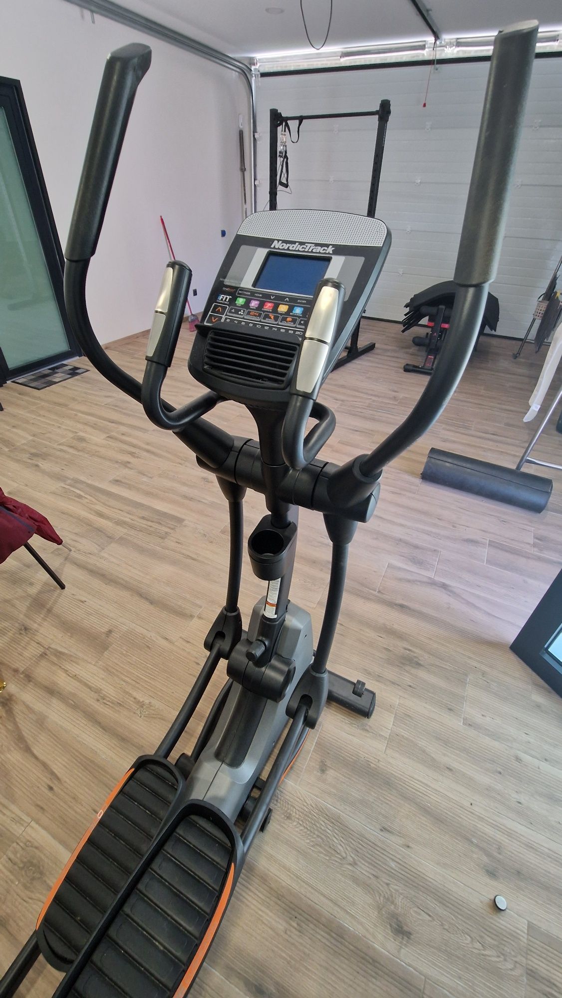 Elíptica Nordictrack E10.0 power incline dobrável