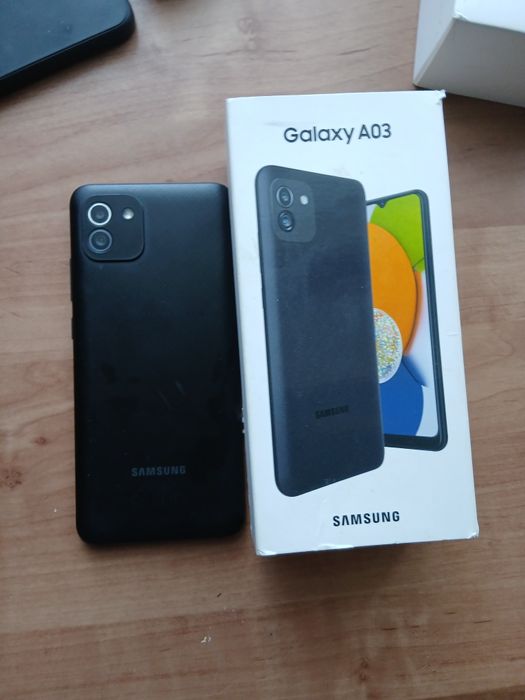 Продам самсунг гелексі А03 на 64гб