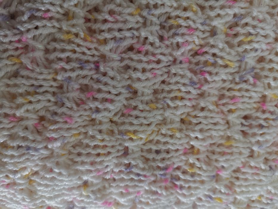 Ręcznie robiony kocyk dla dziewczynki