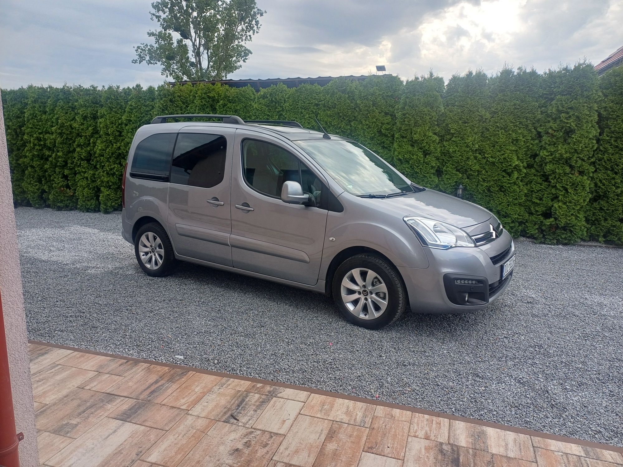 Sprzedam citroen berlingo multispace 2017r.1.6 hdi