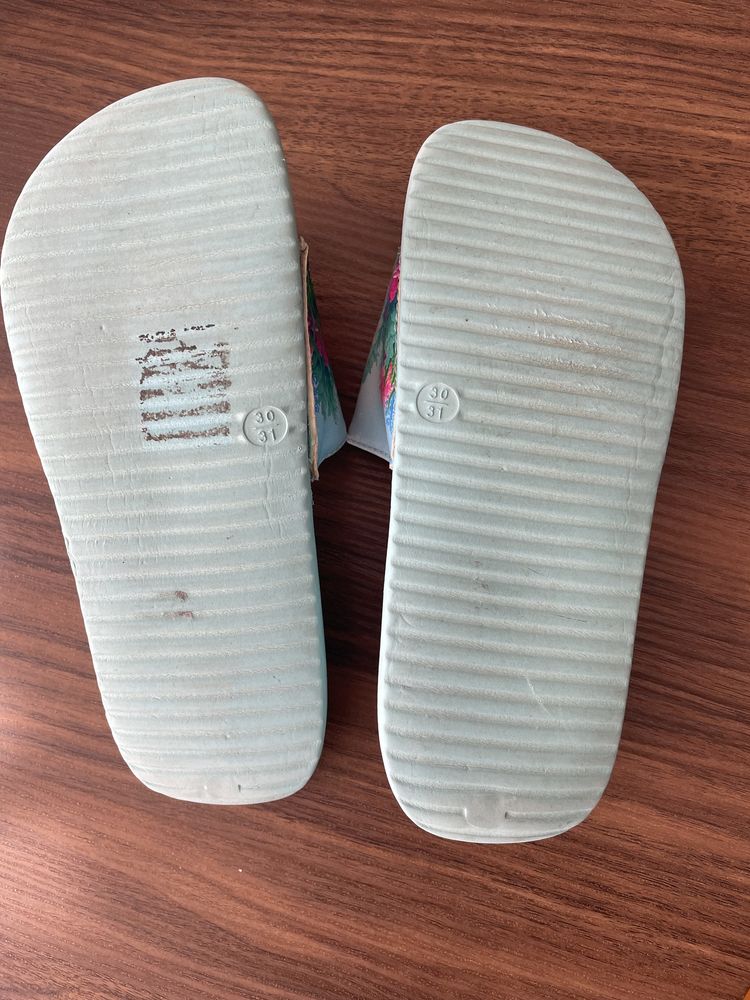 Chinelos H&M Pequena Sereia