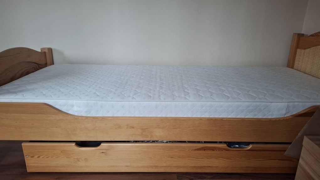 Łóżko drewniane vintage z materacem 220x90