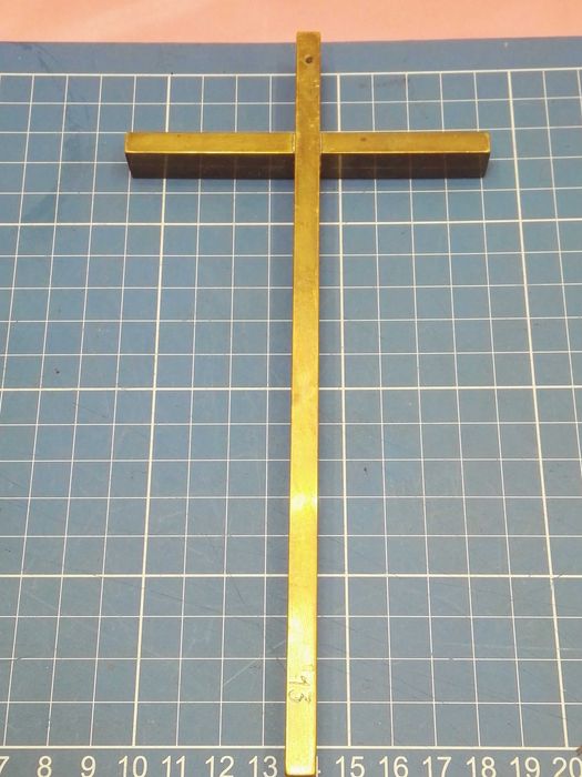 krzyż krucyfiks mosiężny wygrawerowane 13 domowy