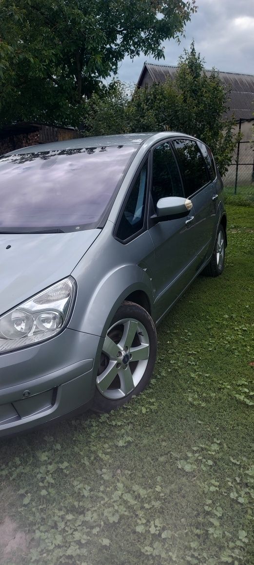 Продам Ford S- Max