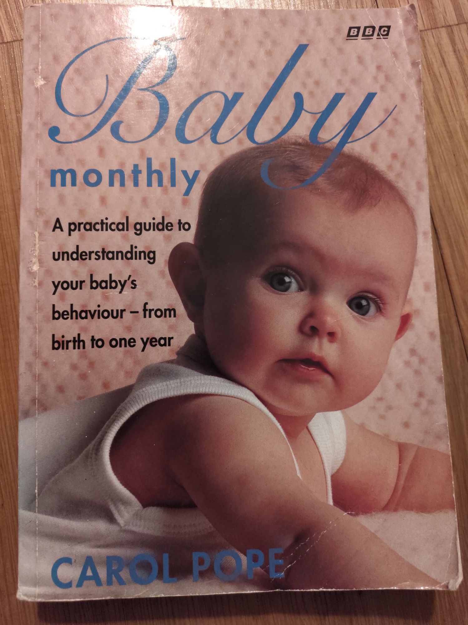 Livro Baby Monthly de Carol Pope