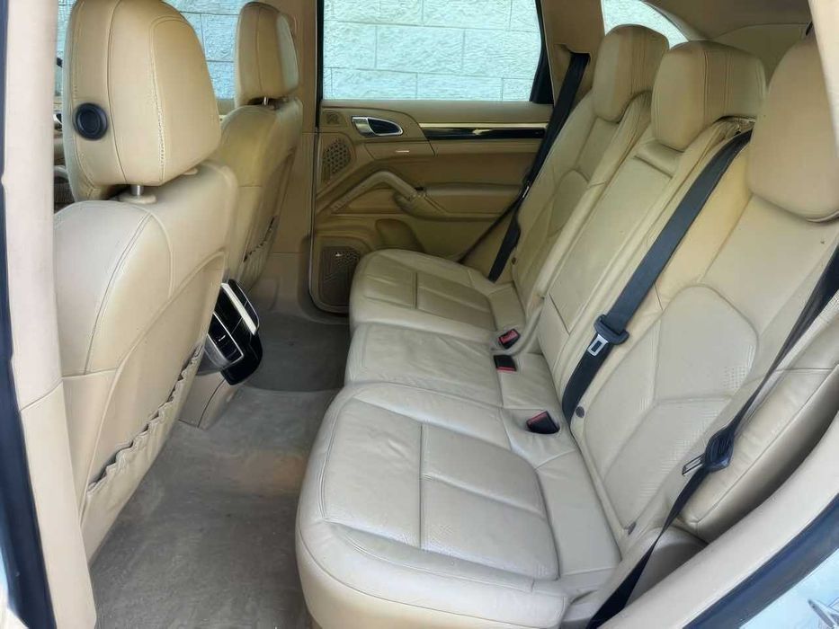 Porsche Cayenne Platinum      2014