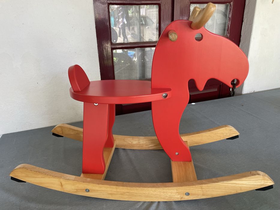 Balouço alce de madeira