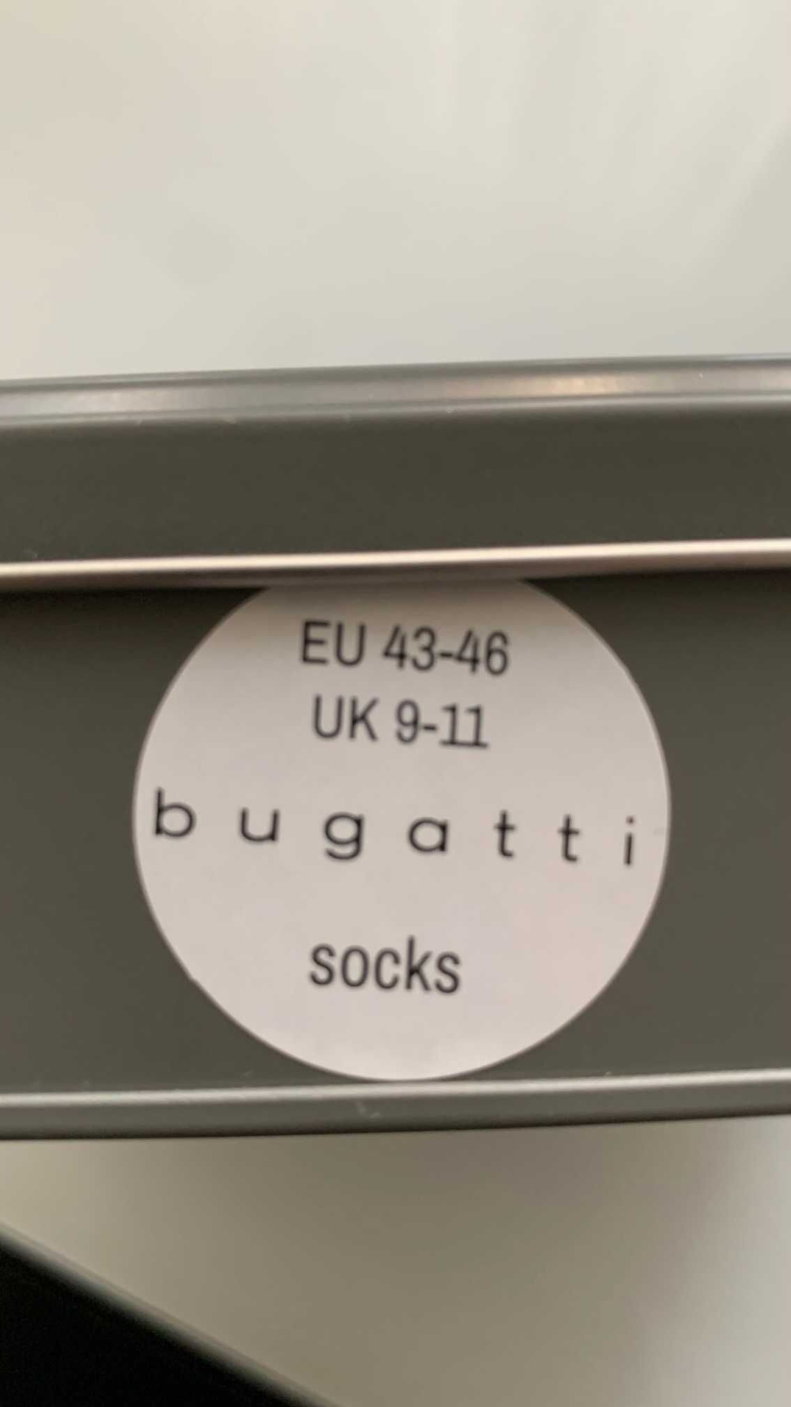 Skarpetki Bugatti w pudełku metalowym (nowe)
