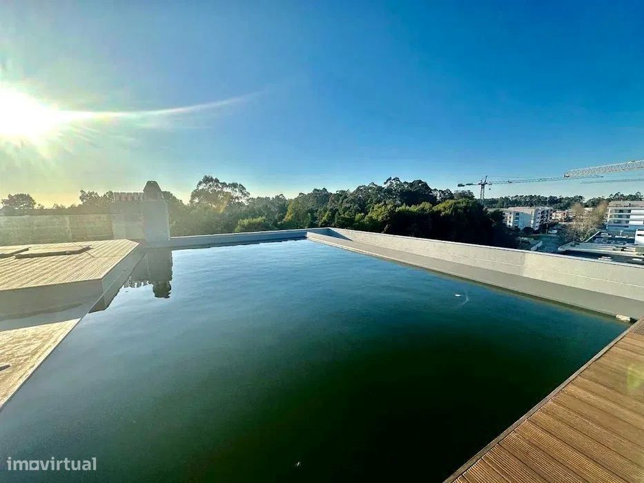 Luxuoso Apartamento T4 Mobiliado com Piscina Aquecida e Churrasquei...