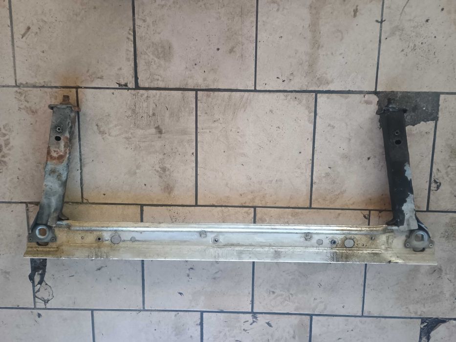 Belka pod chłodnice Renault Megane III 2014r. Bez uszkodzeń