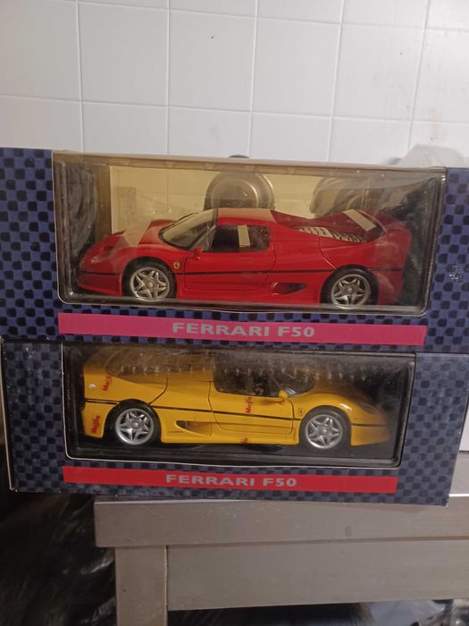 Vendo ferrari escala 1:18