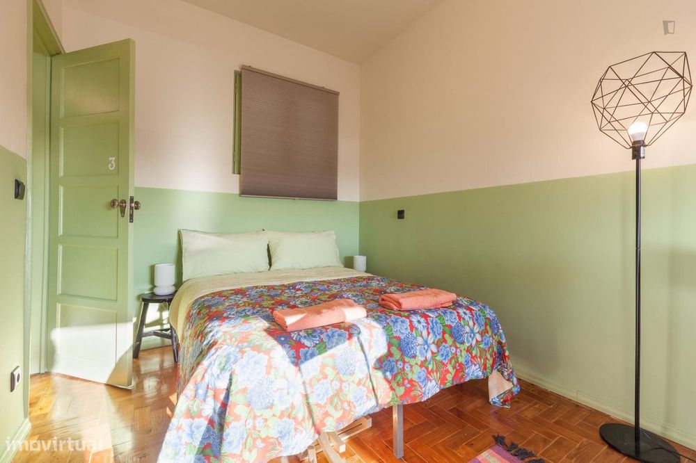 88464 - Quarto com duas camas, com casa de...