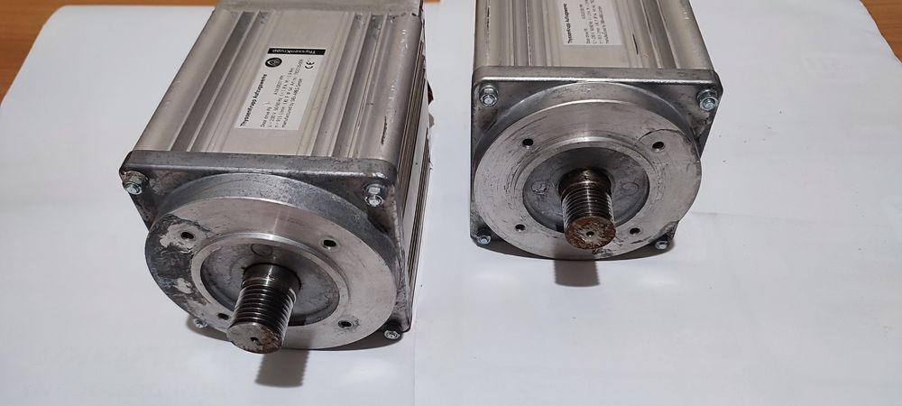 Електродвигуни приводу дверей