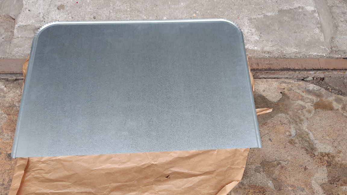 Sprzedam blachę przedpiecową 60×40 cm.