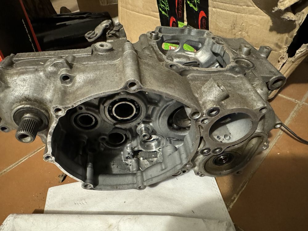 Części do yamaha yzf 250 rok 03-05 rama, gaźnik, kartery, moduł