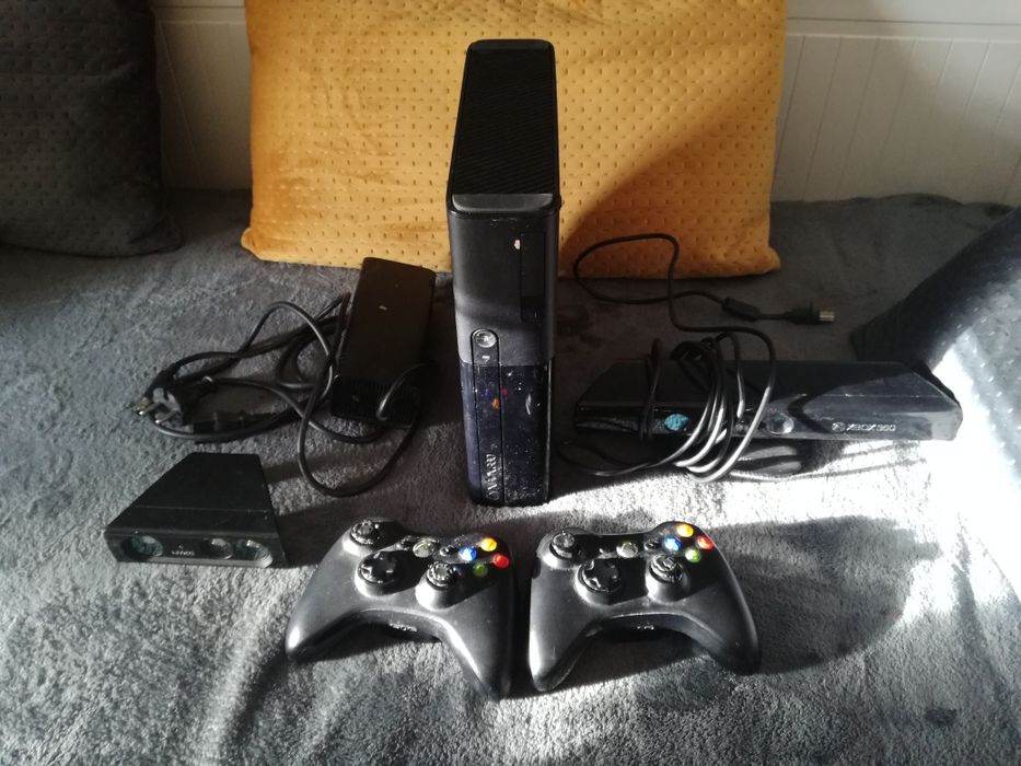 Konsola Xbox 360E