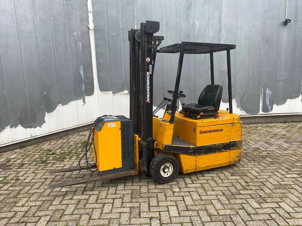 Aluguer empilhador Jugheinrich 1500kg