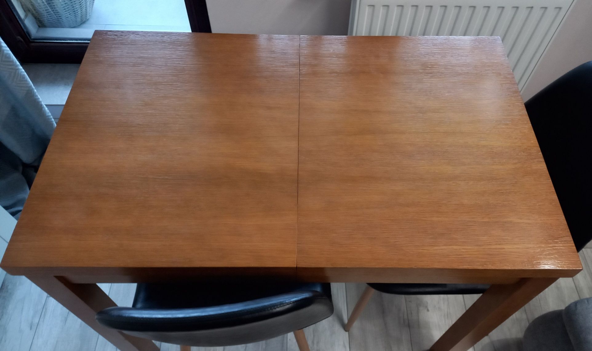 Stół drewniany 97 cm x 57 cm rozkładany z 4 wkładkami do 179 cm