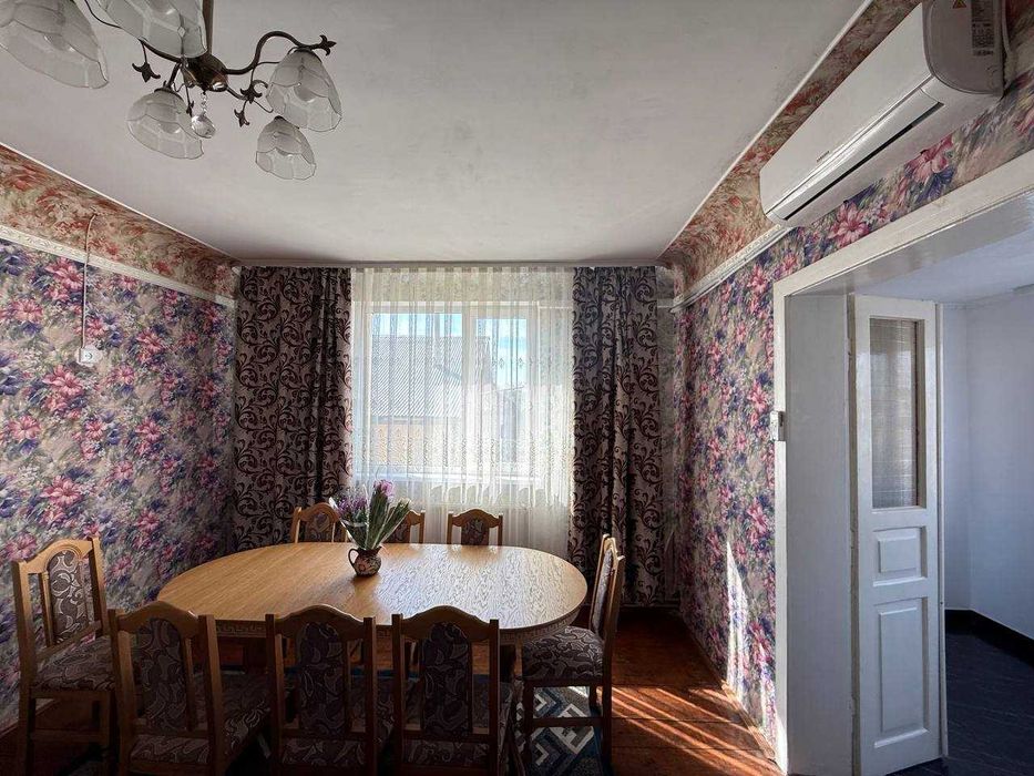 Продається приватний будинок в 5-ти хв. від Івано-Франківська