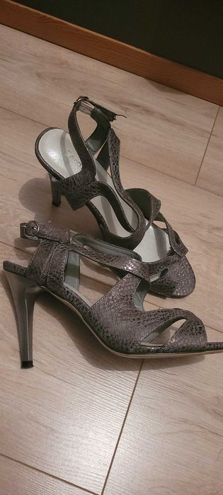 Piękne buty na obcasie, szpilki, sandałki, r 39