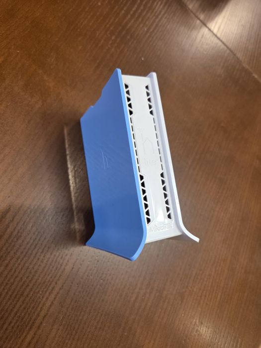 Маршрутизатор роутер MikroTik hAP Lite (RB941-2nD)